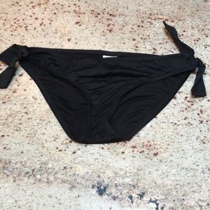 Side tie Mossimo bikini bottoms.